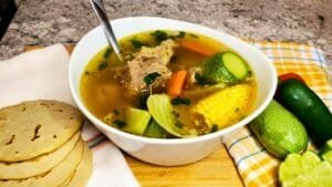 Sopa de Res Salvadoreña