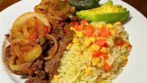 Bistec Encebollado Salvadoreño