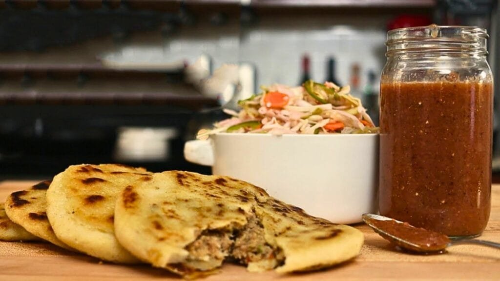 pupusas de chicharron