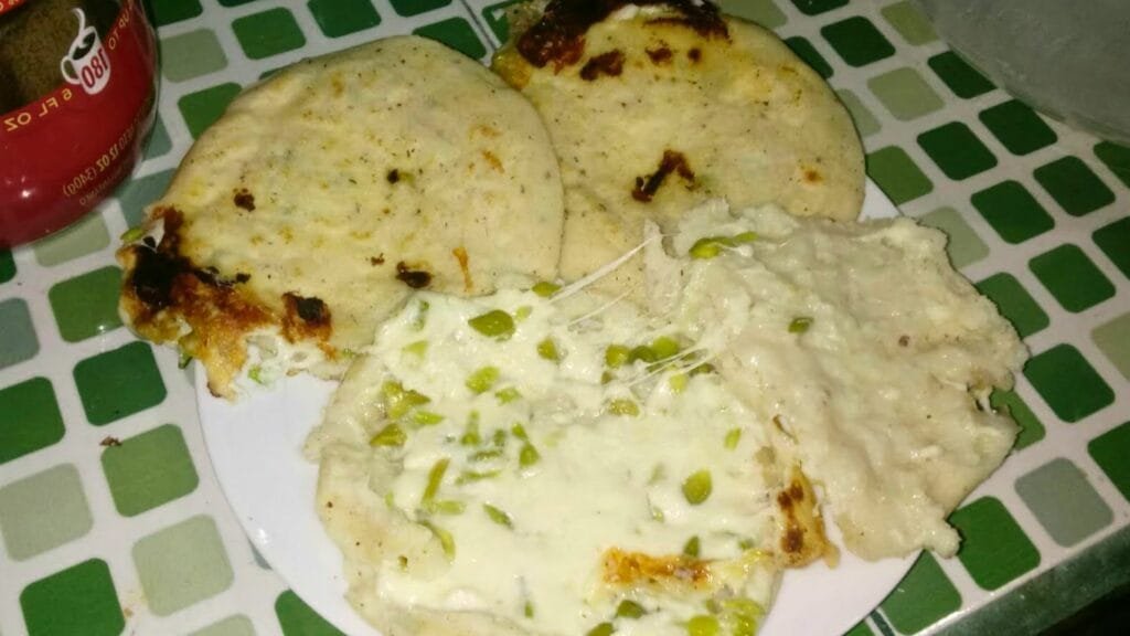 pupusas de loroco con queso